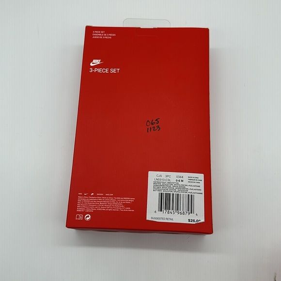 New Blue/White Nike 3-Piece Set 0-6 Months - Picture 2 of 3